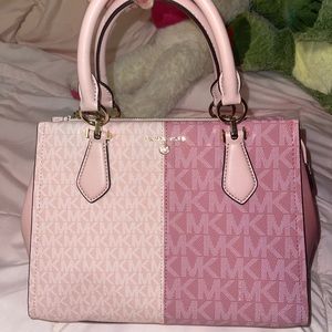 Pink Michael Kors Purse 💕